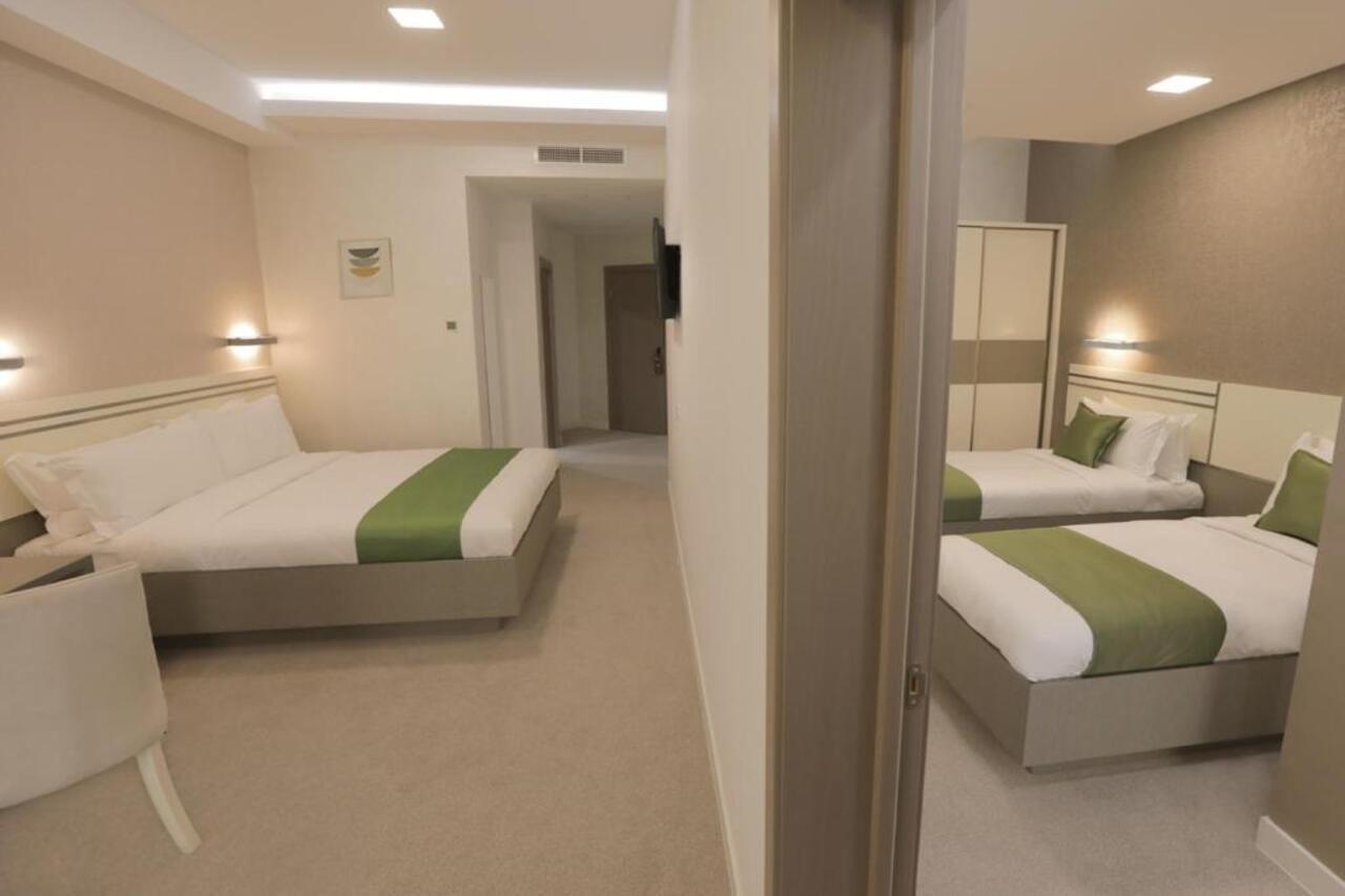 Dave Hotel 耶烈万 外观 照片