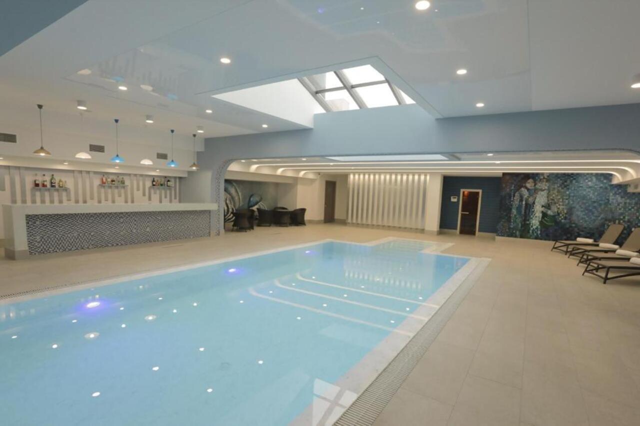 Dave Hotel 耶烈万 外观 照片